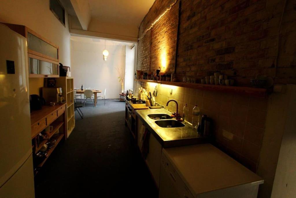 Апартаменты 200Qm Loft For Friends And Family - On The Spree! Берлин Экстерьер фото