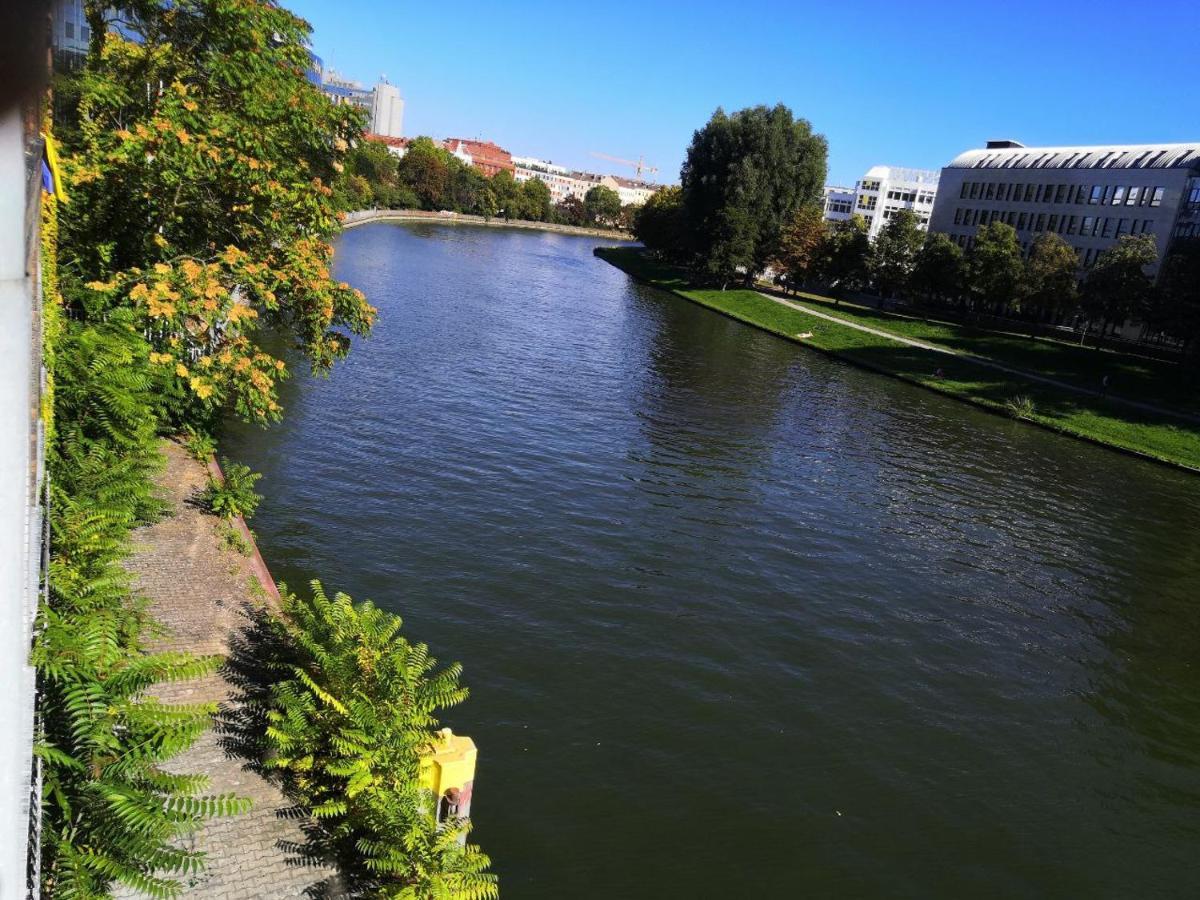 Апартаменты 200Qm Loft For Friends And Family - On The Spree! Берлин Экстерьер фото