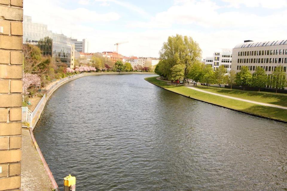 Апартаменты 200Qm Loft For Friends And Family - On The Spree! Берлин Экстерьер фото